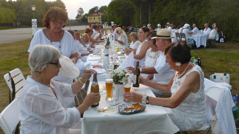 Dinnerinweiss2018 800px